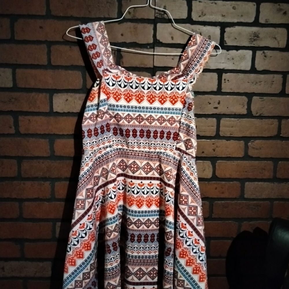 Derek Heart Off-Shoulder Geometric Dress M